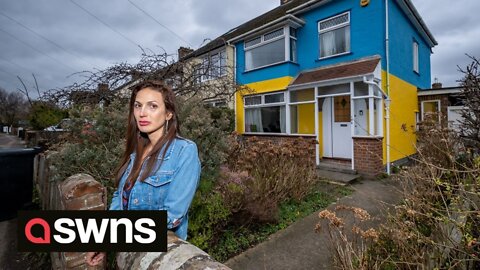 UK woman paints her house the colours of the Ukraine flag in show of support