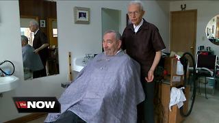 88-year-old West Allis barber to celebrate 75 years behind the clippers