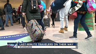Last-minute Thankgiving travelers are on their way