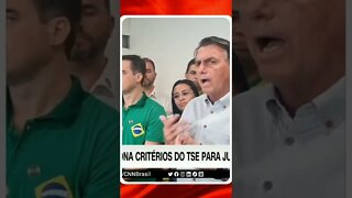 Bolsonaro questiona critérios do TSE para julgar ações | @SHORTS CNN