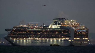 WATCH: Japan quarantines cruise ship after passenger infected with coronavirus (Rj6)