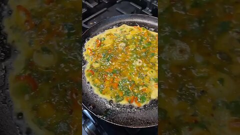 Veggie omelette #veggieomelette #omelette #foodlover #food #foodie #ytshorts