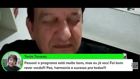 Aquino Batista da Banda Torre de Babel de Frente com Shaki.