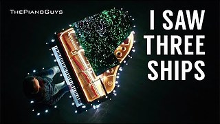 Musician Plays A Song On Piano That Controls 500,000 Christmas Lights