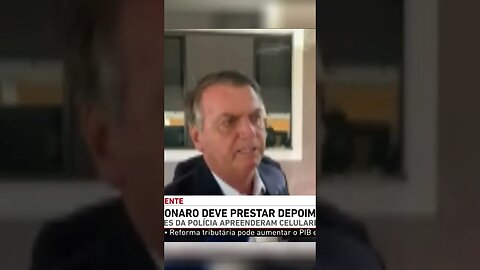 PF faz busca e apreensão na casa de Bolsonaro