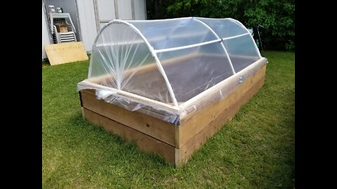 Raised Garden Beds meets Greenhouse