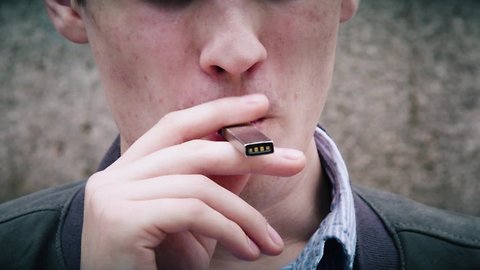 Juul Files Complaint Against Other E-Cig Makers For Lookalike Products