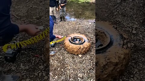 how to fill the in tyre #funny #goneviral #funnyclips #funnyshorts #comedy #viral #funnymoments