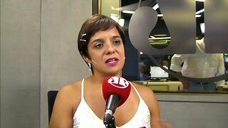 Vera: "Os políticos devem estar com as barbas de molho neste carnaval"