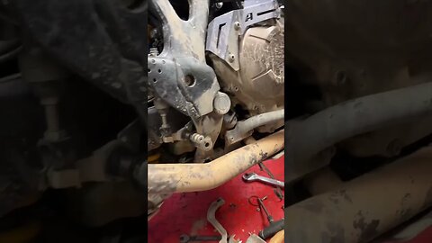 Why my Honda Africa Twin Foot Peg Broke and Fix in 60sec