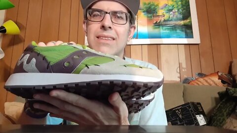 Unboxing of the Super7 Saucony Universal Monsters Bride of Frankenstein Glow in the Dark Sneakers