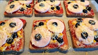 Pizza in 5 minutes! Fast recipe for pizza! Very tasty!
