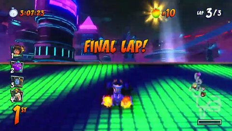 Electron Avenue Mirror Mode Nintendo Switch Gameplay - Crash Team Racing Nitro-Fueled