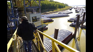 Barges on drought stricken Mississippi 'Dead in the water' and silver shortages