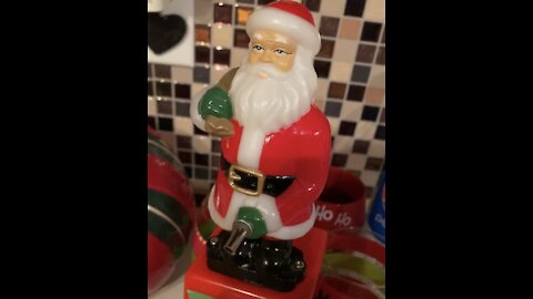 Santa vodka dispenser user fail 😂