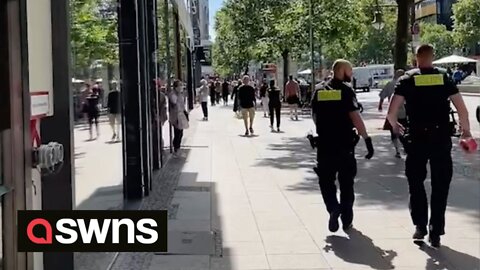 Kebab shop worker in Berlin reacts to aftermath of Kurfürstendamm crash