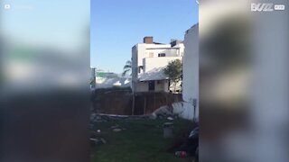 Et hus kollapser fullstendig på få sekunder