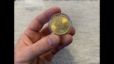 Unboxing: 1 oz 2023 Canadian Maple Leaf Gold Coin. Royal Canadian Mint.