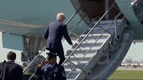 Uh Oh. Biden Stumbles Walking Up Air Force One Stairs
