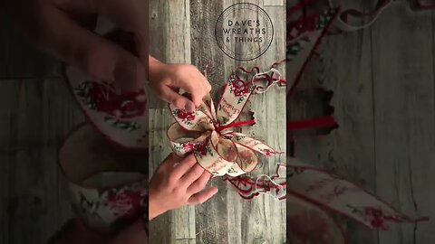Christmas Cookie Cutter Wreath - Wreathmas Week - Episode 4 - SHORTS - Wreath DIY - #christmaswreath
