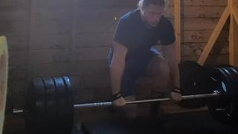 190 Kgs x 4 Deadlift.