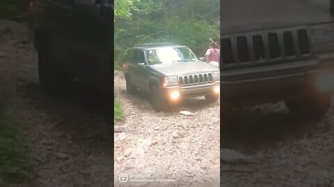 Trail riding with General Grievous a 1998 Jeep Grand Cherokee ZJ Laredo