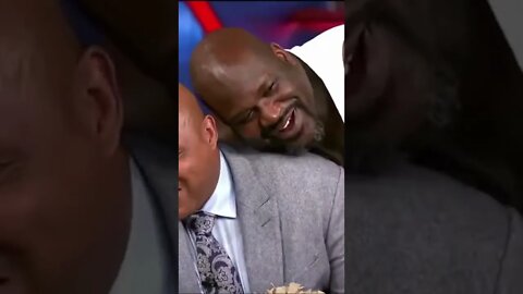 Shaq Comes Out Naked & Chuck & Kenny Make Fun Of His Ashy Knees