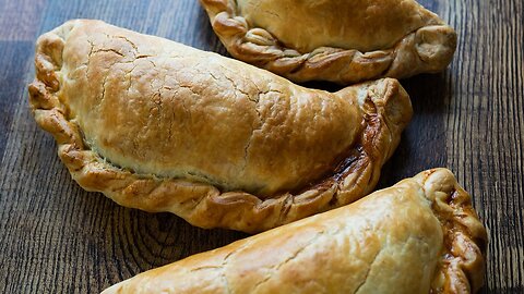 NATCHEZ MEAT PIES