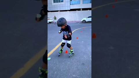 Skating Class for Kids in Dubai 🛼🇦🇪 #skateweaver #indian #skater #learntoskate #funkids