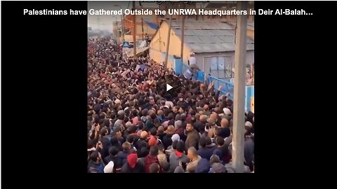 Hungry Palestinians outside the UNRWA's headquarters