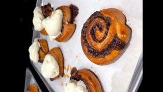 How I Roll: Cinnamon Buns