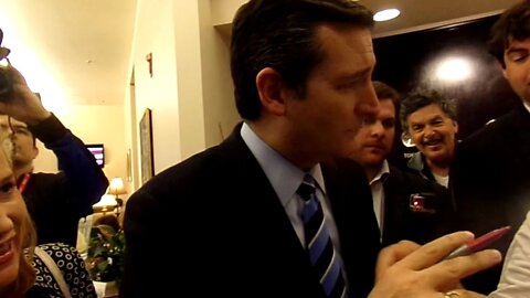 FITN 15 Ted Cruz takes two questions from me after signing stuff for voters