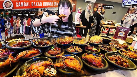 My Friend Ordered 28 Dishes..! Doing a Mukbang in Sambal Bakar, a Famous Restaurant in Indonesia
