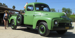 '52 International Harvester Pickup Truck