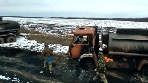 🇺🇦Graphic War18+🔥On Fire Destroyed Russian Fuel Tanker Convoy Chernihiv, Ukraine Eye Witness #Shorts