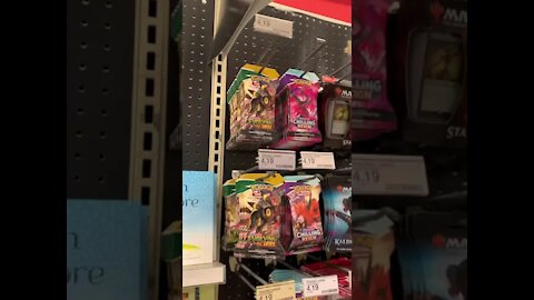 Pokémon Sword&Shield Evolving Skies Spotted at Target!! | Pokemon TCG