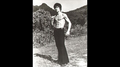 Cross kick Studio Films Bruce Lee Game of Death out Door Scenes