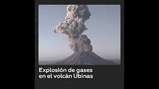 Explosión de gases y ceniza en el volcán Ubinas, en Perú