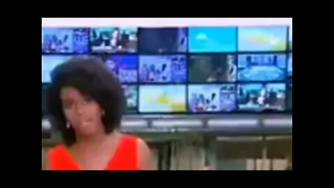 TVs do Jornal Hoje, atrás de Maju Coutinho, exibem cenas de sexo
