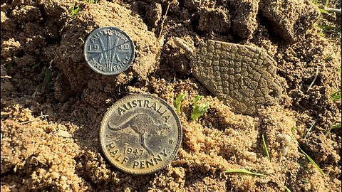 Awesome Finds On The Field Metal Detecting