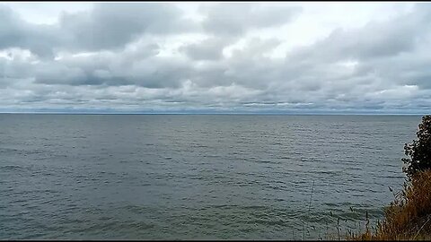 Lake Erie on a Chilly, Cloudy & Rainy Day ~ October 29, 2023