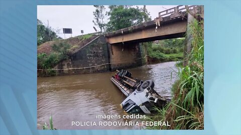 BR-116: Caminhão cai da ponte em Bom Jesus do Realeza.