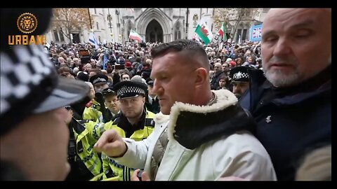 Tommy Robinson Arrested For The Crime of Journalism Under the Guise 'Harrasment, Alarm & Distress'