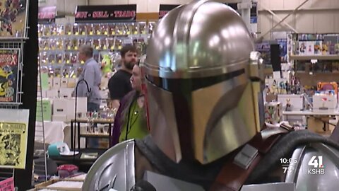 Comic lovers flock 'Fountain City Con' in New Century