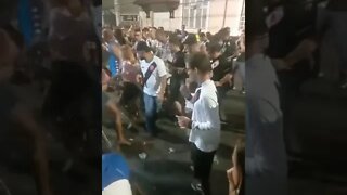 Torcida vascaína comemorando a vitória na Barreira - Vasco 3x0 Operário