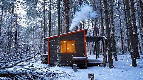 Strong winds and snowfall in Dugout shelter, Experimentation and wood carving, solo bushcraft