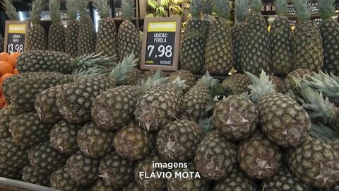 Frutas do outono: consumidores e comerciantes esperam diminuição do preço durante a estação