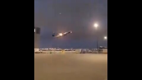 AIR CANADA BOEING FLIGHT🇨🇦🔥🛫🛣️SPEW FLAMES DURING DEPARTURE♨️✈️♨️💫