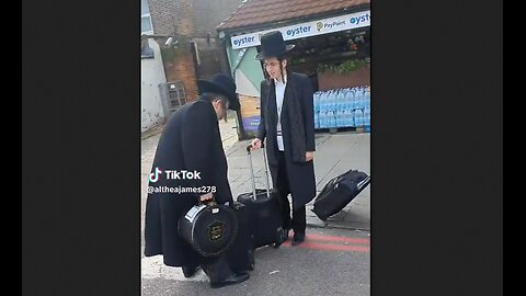 Christian Woman Confronts Jewish Travellers - "The Jews Must Repent!"