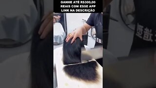 essa cara corta cabelo com facão